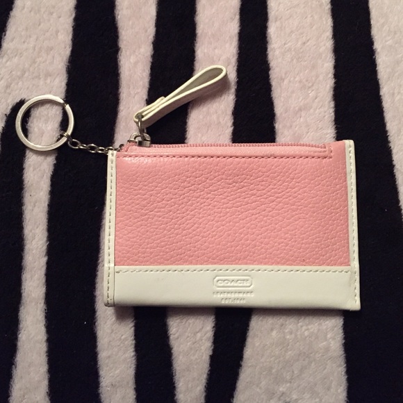 Coach credit card holder with key ring.