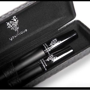 Younique mood struck 3d fiber lashes