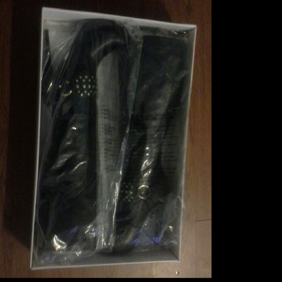 High heels.. Payment method (check or money order)