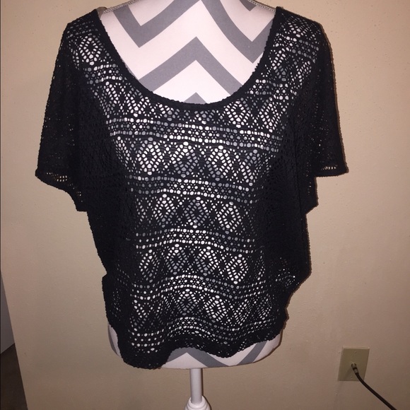 Aztec print cropped top