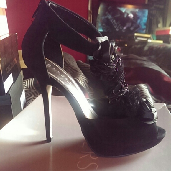 Bakers Shoes - Black suede heels