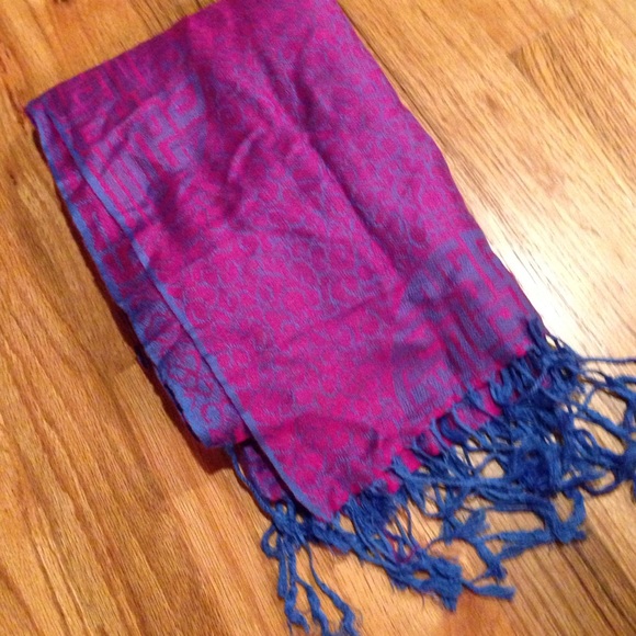 Pashmina scarf
