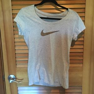 Gray Nike tee shirt