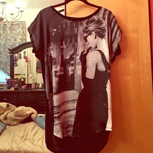 Long fit Audrey Hepburn blouse