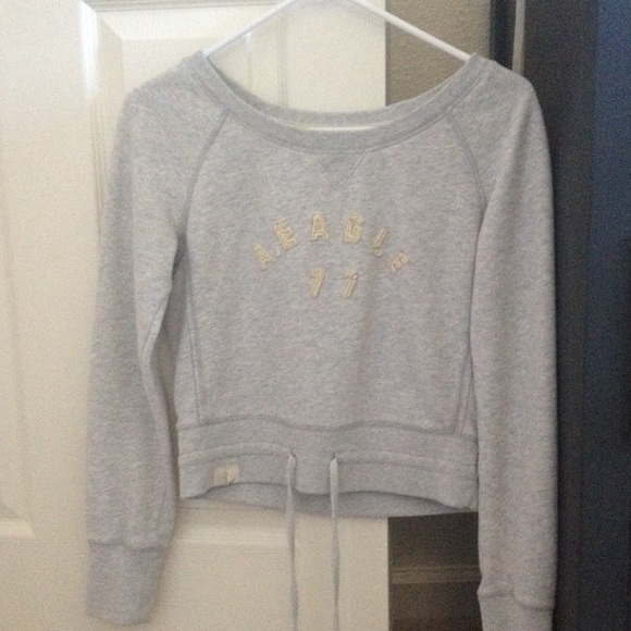 American Eagle Outfitters crop sweater