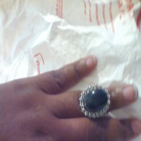 Ring - Picture 3 of 4