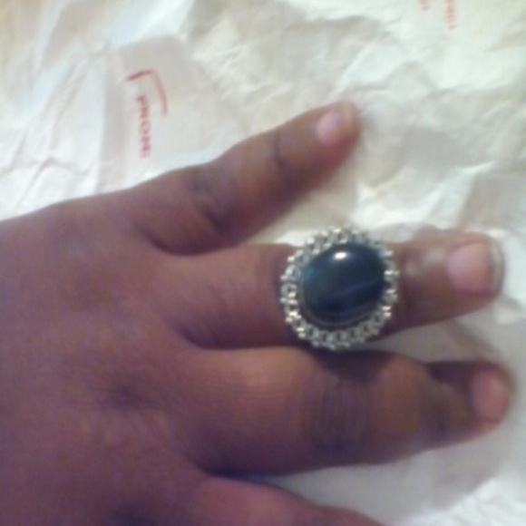 Ring - Picture 4 of 4