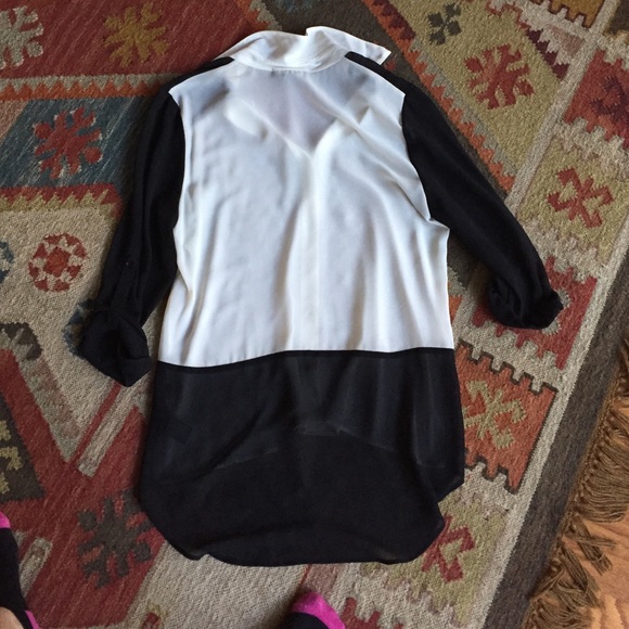 High/Low color blocked button down - Picture 2 of 2