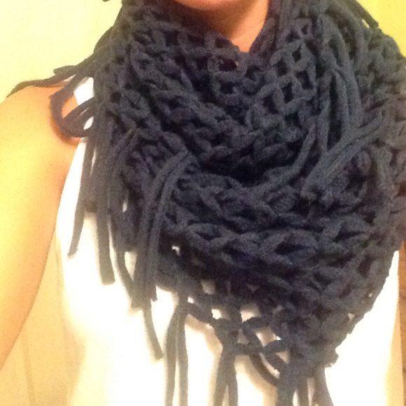 Blue/green infinity scarf - Picture 2 of 4
