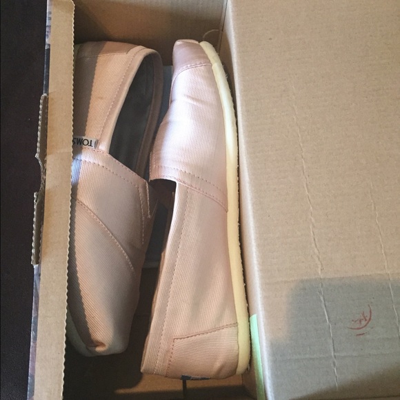 Pink satin TOMS