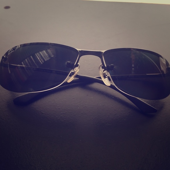 Authentic polarized Ray-Ban sunglasses
