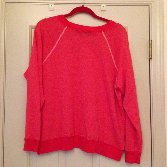 🚫SOLD🚫NWT Wildfox Let's Get Away Kim Sweater - Picture 2 of 3