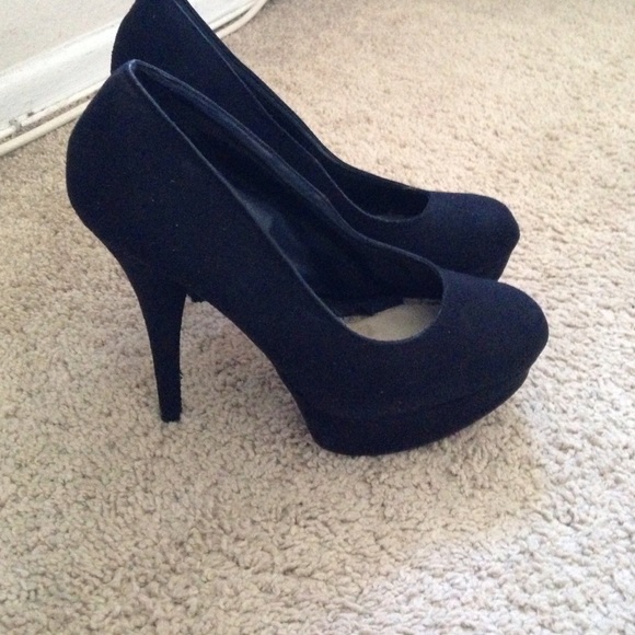Rrash Shoes - Size 7.5 black pumps