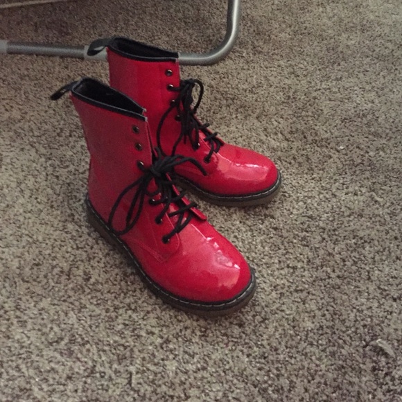 Rue 21 boots (looks like Dr.Martens) Size 7