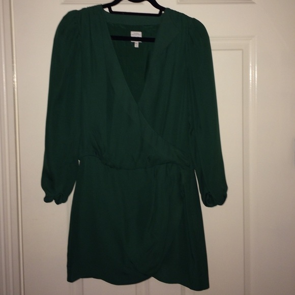 Halston Heritage DRK green mini long sleeved dress