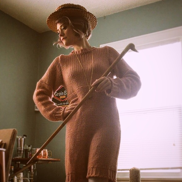 Meet your seller! - Picture 2 of 4