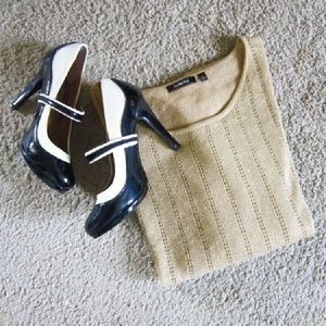 Gold party sweater shell with shimmer