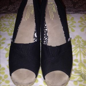 Women's TOMS