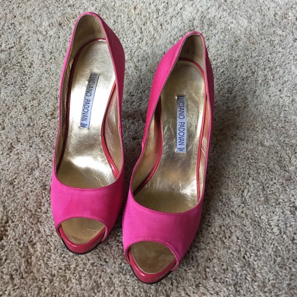 Pink heels