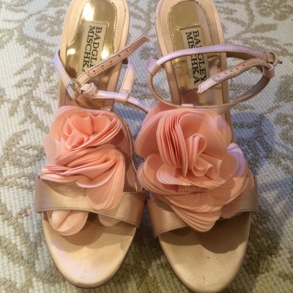 Badgley Mischka pink flower heels