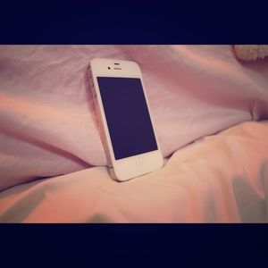 iPhone 4s with cases