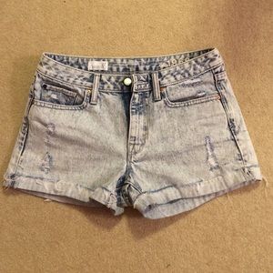 Gap Slim Cut-Off shorts