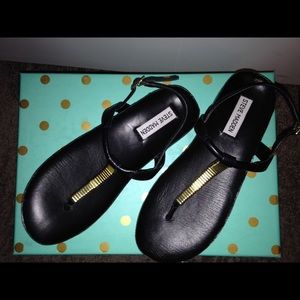 Steve Madden black sandals