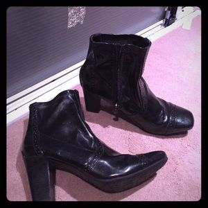 Etienne Aigner boots size 10