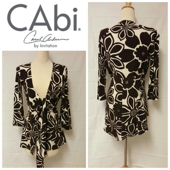 CAbi Tops - 🌸🌸 SOLD CAbi Floral Wrap - Tunic Size Small