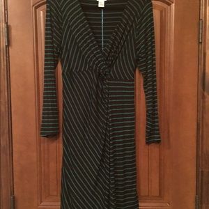 Motherhood Green & Black Long Sleeve Dress
