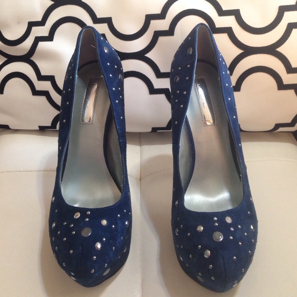 H by Halston Pumps