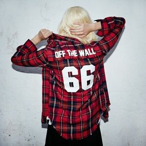Vans off the wall red flannel