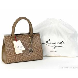 FREE SHIPPING & 15% OFF @jonevshop