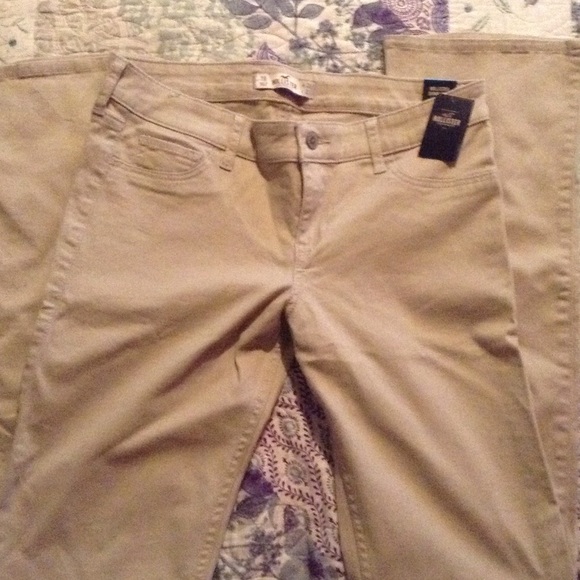 Size 7 kaki Hollister jeans
