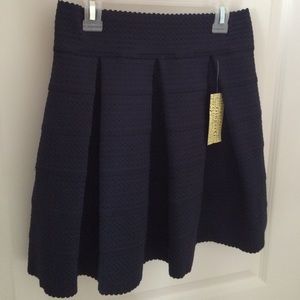Navy blue pleated skater skirt💙