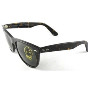 Authentic tortious ray ban wayfarer sunglasses