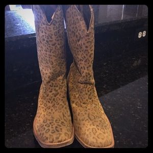 Women's leopard cowboy boats