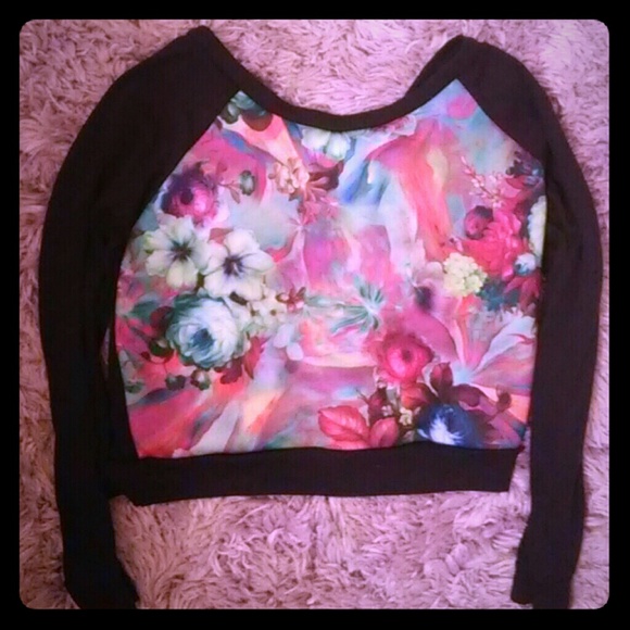 Long Sleeve Crop Top