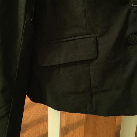Short Blazer - Picture 2 of 2