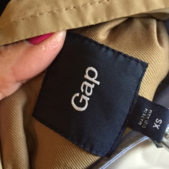 Gap Classic Trench - Picture 4 of 4