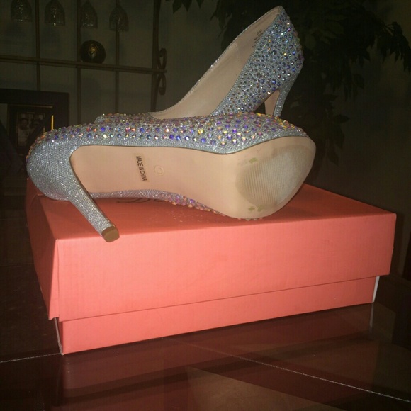 Shimmer Shoes - Picture 2 of 3