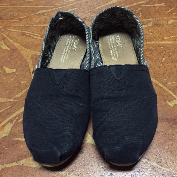 Mustache Movember TOMS