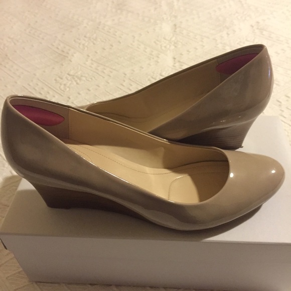 Light Taupe Wedge