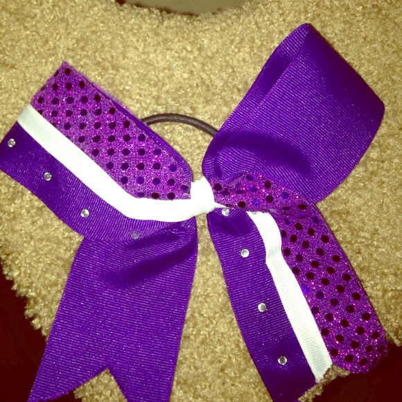 Purple cheer bow