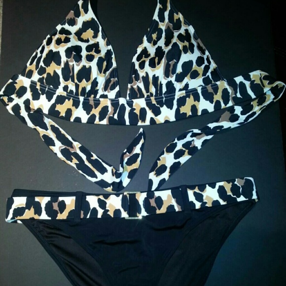 Victorias Secret Bikini - Leopard   size Large