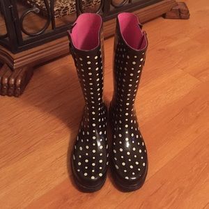 Polka Dot rain boots!