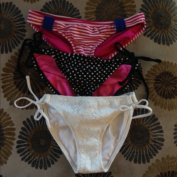 Three bottoms - Picture 1 of 1