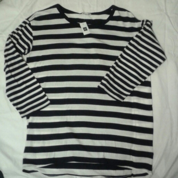 Gap strip tee
