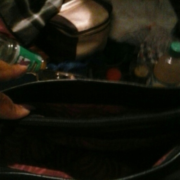 Blk Sak Purse - Picture 4 of 4