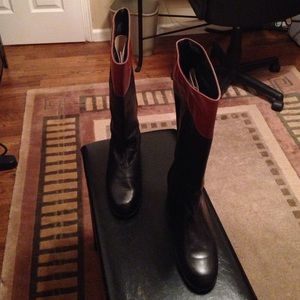 Crossing Point leather boots